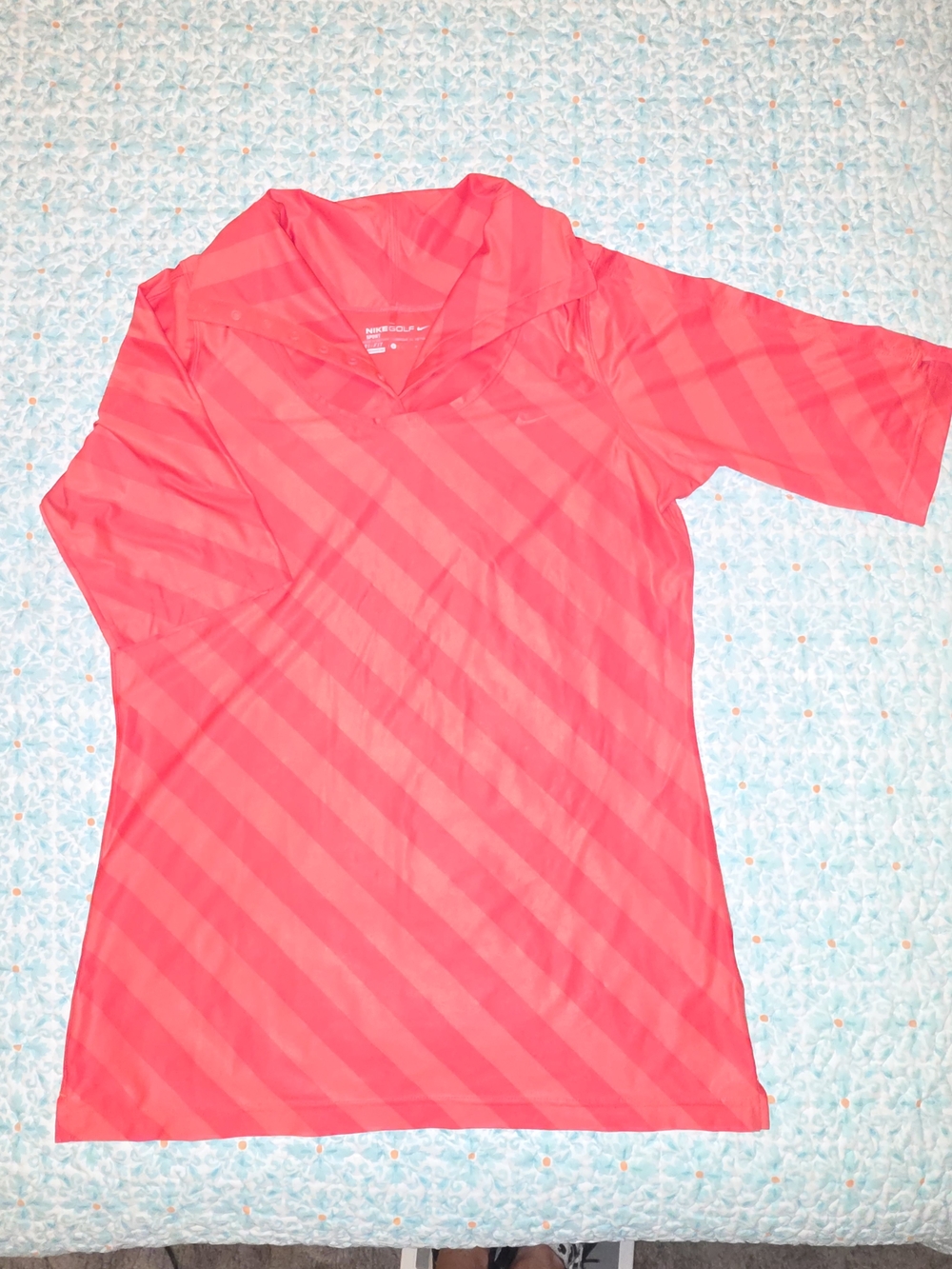 *NWOT* Nike Coral-Red Short Sleeve Sport Top